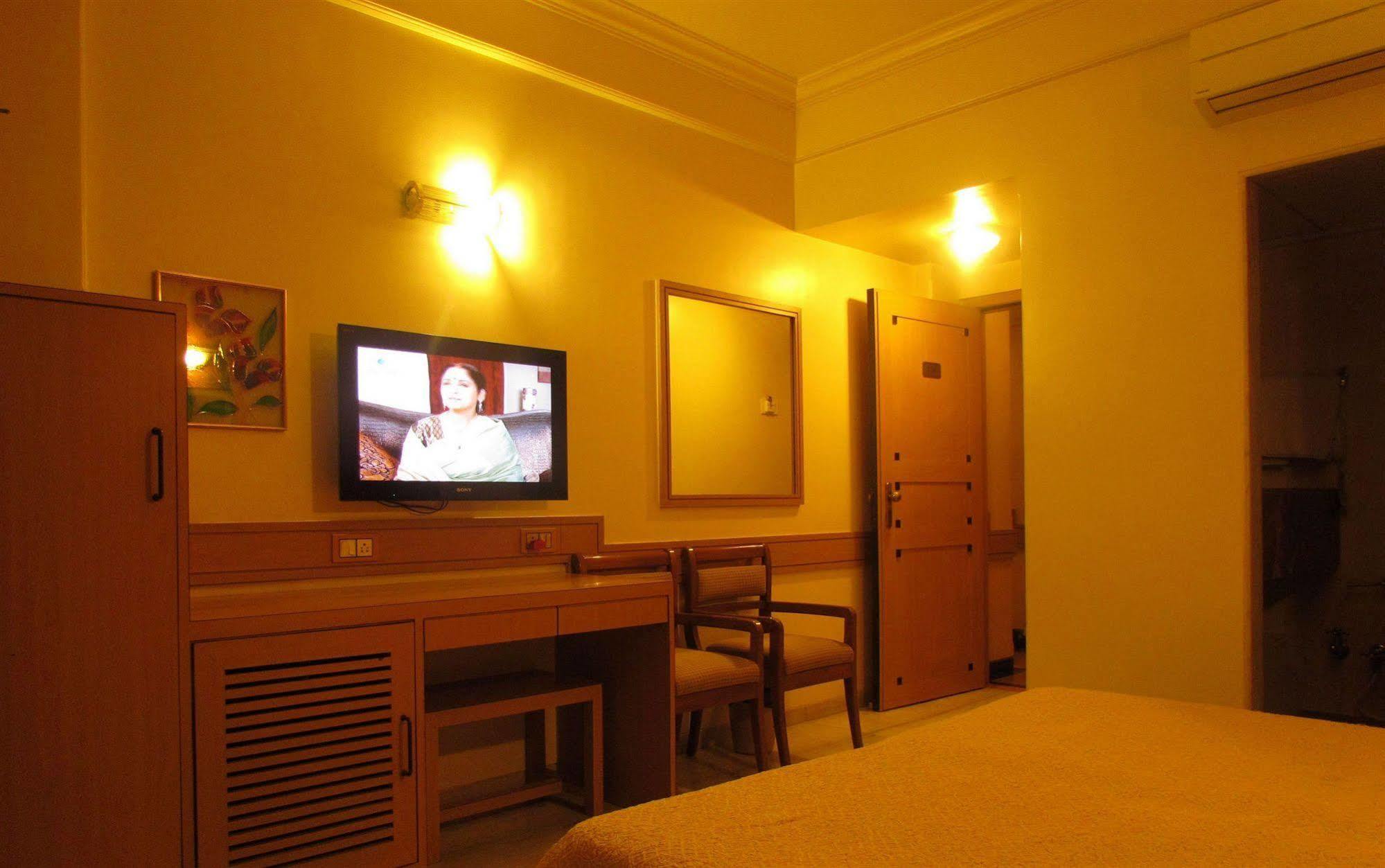 Hotel Midland Mumbai Bagian luar foto